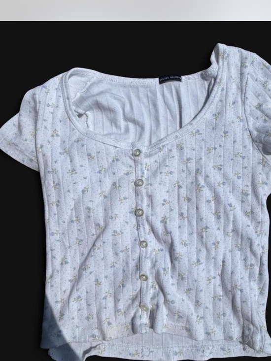 Brandy Melville Tops - Brandy Melville White Floral Ribbed Button-Front Tee